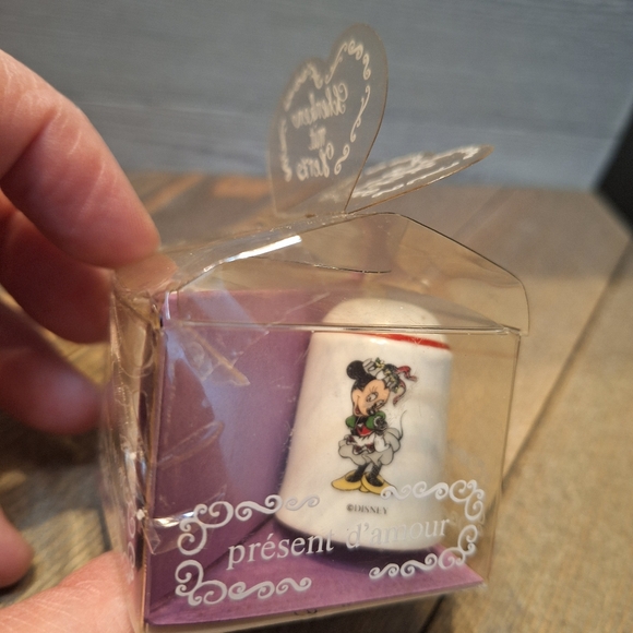 Disney Reutter Porcelain Miniature Mickey and Minnie Mouse Salt Pepper Shakers - Picture 5 of 6
